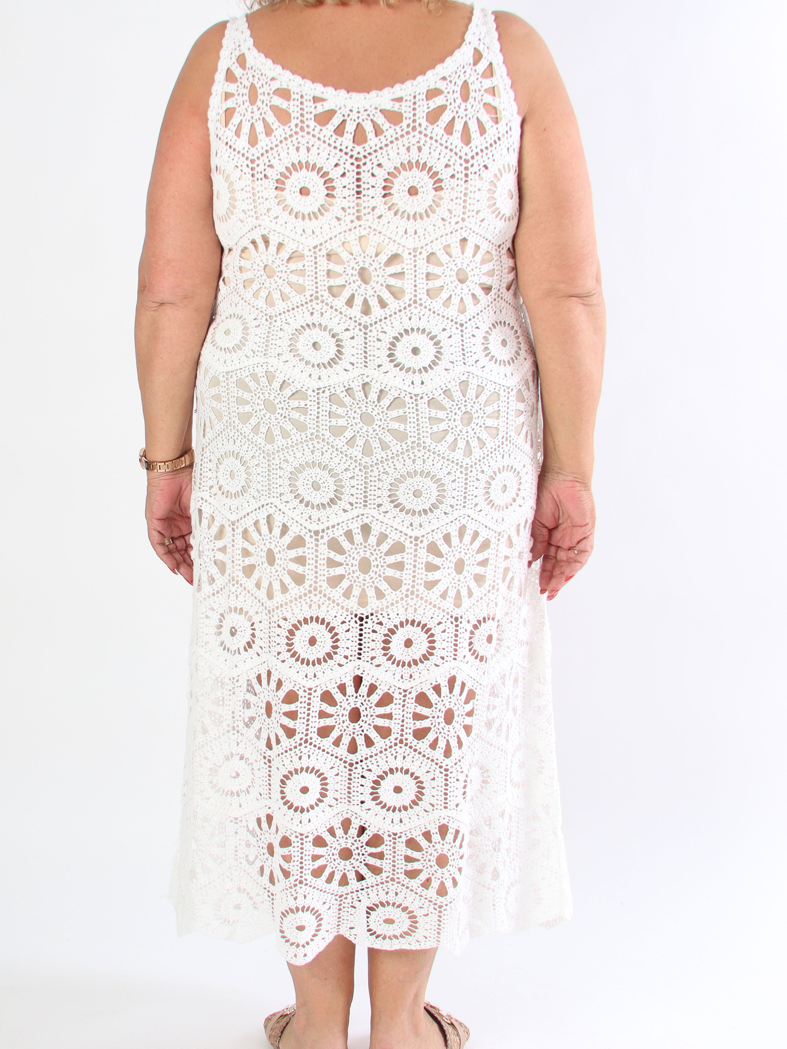 Lea - Lång virkad plus size-bandklänning i bomull